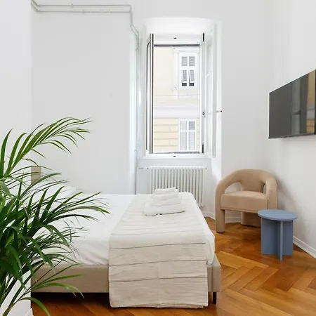 Charming Apartment-new-center Apartament *